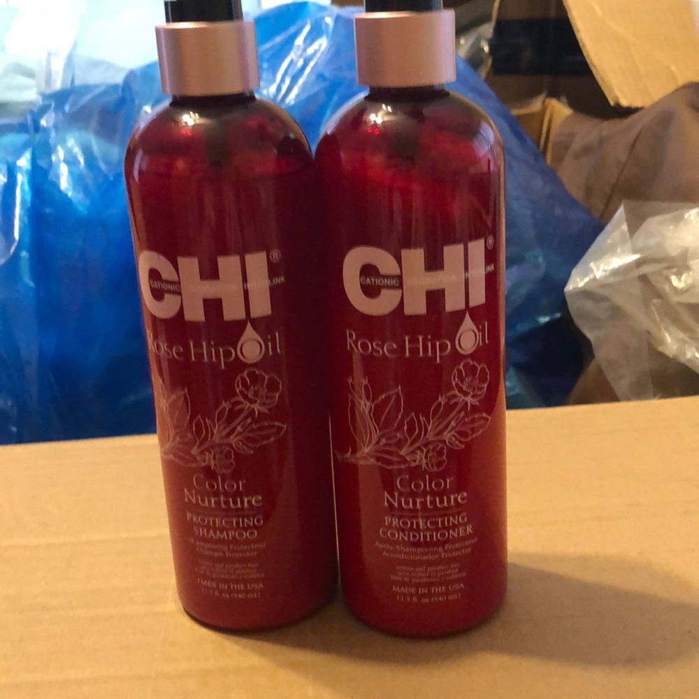 CHI Rose Hip Oil shampoo and Conditioner s…